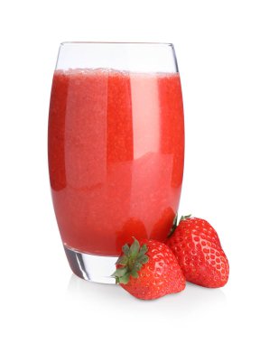 Bardakta lezzetli meyve püresi ve beyaz çilek.