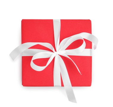 Kurdeleli bir hediye kutusu beyaz, üstten görünüyor.