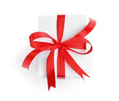 Kurdeleli bir hediye kutusu beyaz, üstten görünüyor.