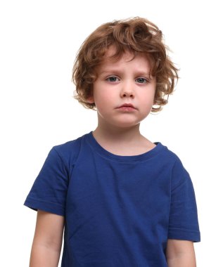 beyaz zemin üzerinde şirin küçük çocuk portresi