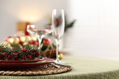 Kutlama masası dekorasyonu, kapalı mekanlar, yakın çekim. Metin için boşluk