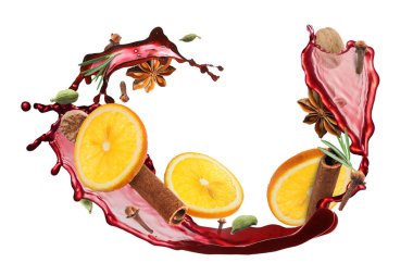 Beyaz arka planda şarap, baharat ve portakal dilimleri.