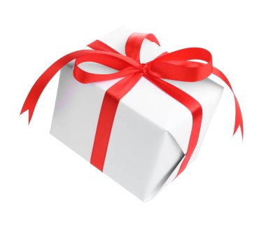 Beyaz arkaplana karşı havada güzel bir hediye kutusu