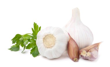 Taze sarımsak ve maydanoz.