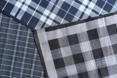 Arka plan olarak farklı tarz kumaş mendiller, yakın plan