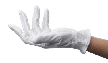 Beyaz arka planda, kumaş eldivenli kadın, yakın plan.