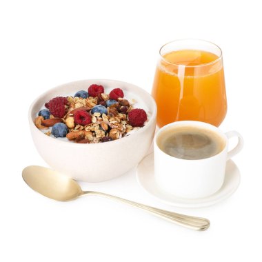 Sağlıklı kahvaltı. Fındıklı yulaf ezmesi, böğürtlen, kahve ve meyve suyu.