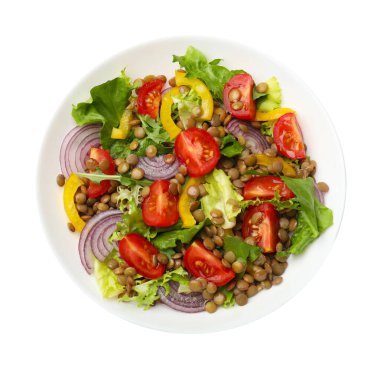 Mercimek ve sebzeli leziz salata.