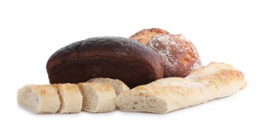 Beyaz üzerine izole edilmiş farklı ekmek türleri