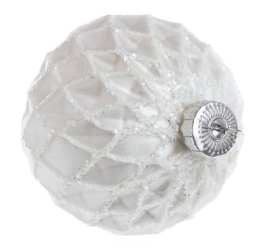 Beyazın üzerinde izole edilmiş güzel bir Noel balosu. Şenlik süsü