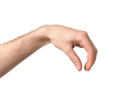 Beyaz arka planda bir şey tutan adam, yakın plan.