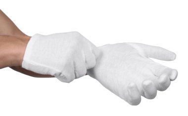 Beyaz arka plana kumaş eldiven takan adam, yakın plan.