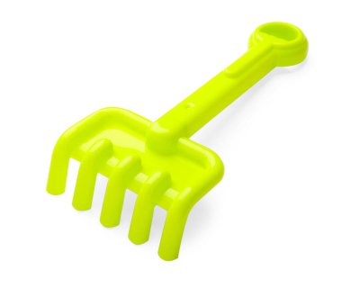 Plastik tırmık beyazda izole edilmiş. Çocukların plaj oyuncağı.