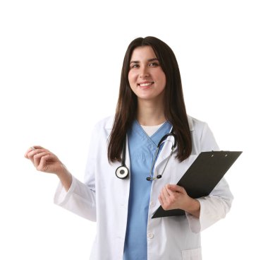 Tıbbi üniformalı doktor. Beyaz arka planda steteskop var.