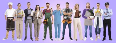 Meslek seçiyorum. Menekşe gradyan arka planında farklı mesleklerden insanlar