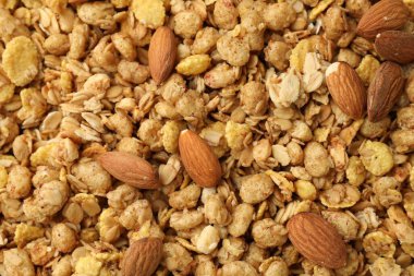 Arka planda fındıklı leziz granola, üst manzara