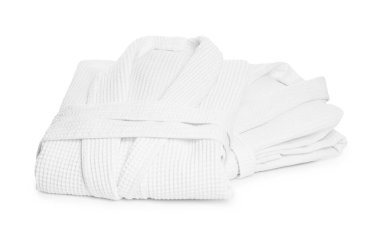 İki yumuşak waffle bornozu beyaza izole edilmiş.