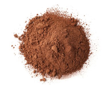 Beyaz üzerine izole edilmiş kakao tozu yığını, üst görünüm