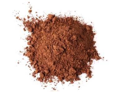 Beyaz üzerine izole edilmiş kakao tozu yığını, üst görünüm