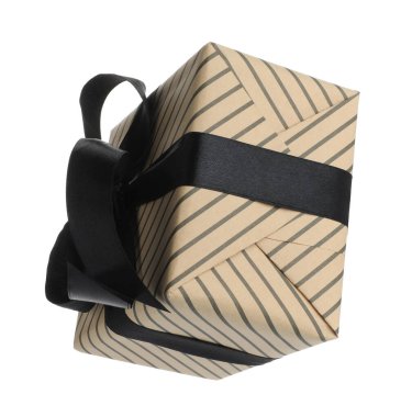 Havada izole edilmiş güzel bir hediye kutusu.