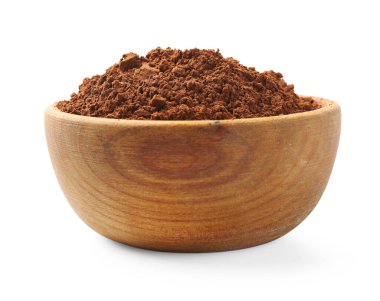 Tahta kasedeki kakao tozu beyaza izole edilmiş.