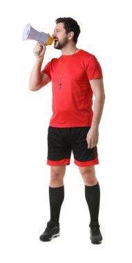 Hakem beyaz arka planda megafonla bağırıyor