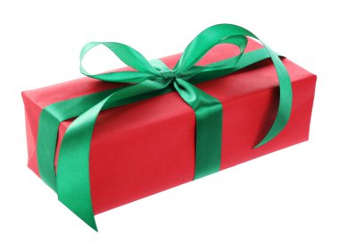Beyaz üzerinde yeşil yay olan güzel bir hediye kutusu.