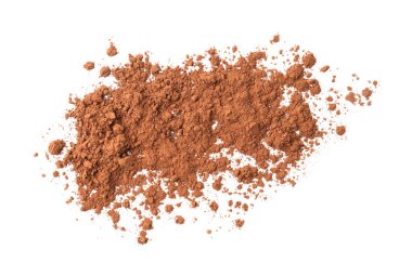 Doğal kakao tozu beyaza izole edilmiş.