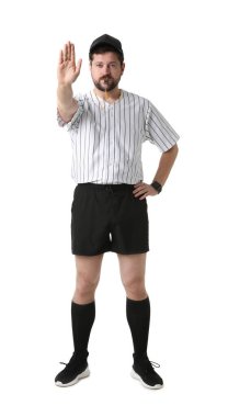 Hakem düdüğü çalıyor ve beyaz arkaplanda dur işareti gösteriyor