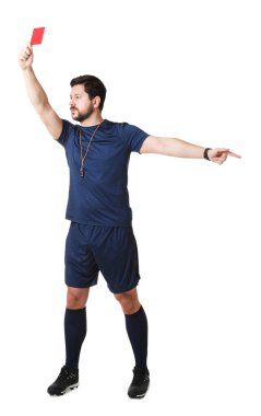 Kırmızı kartı beyaz arkaplanı gösteren hakem