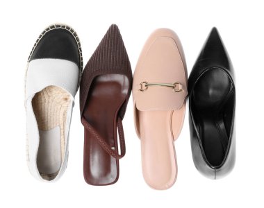 Farklı güzel ayakkabılar. Beyaz, üst manzara.