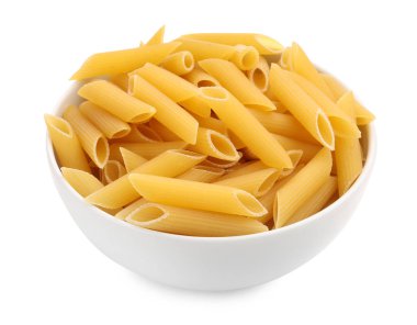 Beyaz kasede çiğ makarna.