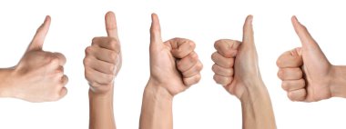 Beyaz arka planda baş parmak gösteren adamlar, yakın plan. Erkek eli koleksiyonu