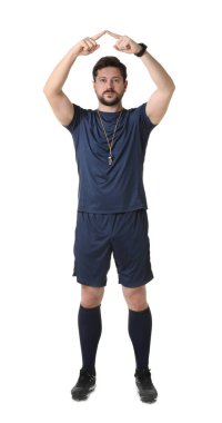 Hakem beyaz arkaplanda VAR işareti gösteriyor