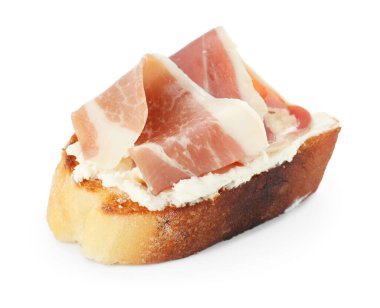 Krem peynirli nefis bruschetta ve beyaz üzerine izole edilmiş jambon.