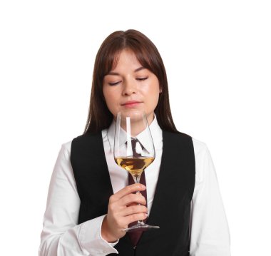 Profesyonel şarap garsonu beyaz arka planda şarap tadıyor.