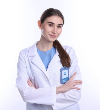 Beyaz arkaplanda tıbbi asistanın portresi