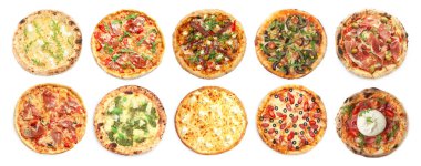 Beyaz, üst görünümde izole edilmiş farklı lezzetli pizzalar.