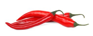 Beyaz izole taze kırmızı pul biber