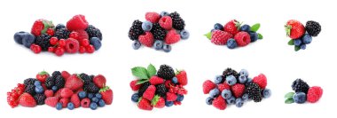 Beyaza izole edilmiş taze böğürtlen karışımı.