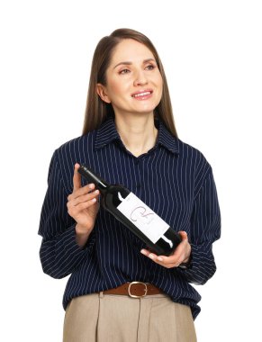 Beyaz arka planda şarap şişesi olan profesyonel şarap garsonu.