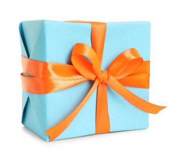 Beyaz tenli güzel bir hediye kutusu.