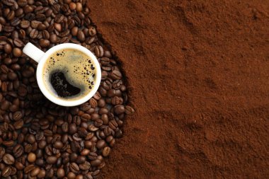 Aromatik kahve, öğütülmüş kahve ve fasulye.