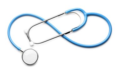 Bir steteskop beyaza izole edilmiş, üst manzara. Tıbbi ekipman