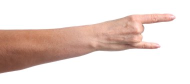 Beyaz arka planda kaya hareketi gösteren kadın, yakın plan