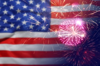 Amerika Birleşik Devletleri bayrağı ve havai fişekler. Ulusal bayram tebrik kartı tasarımı