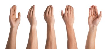 Beyaz arka planda farklı taraflardan el ele tutuşan erkekler, yakın plan. Kolaj