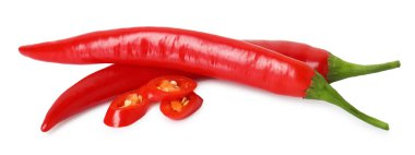 Beyaz izole taze kırmızı pul biber