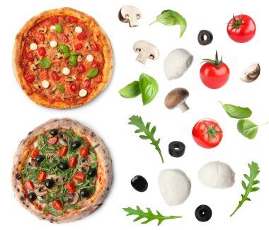 Pizza yapmak. Taze malzemeli kolaj beyaza izole edildi