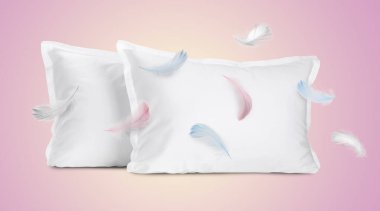 Pembe eğimli arka planda yastıklar ve uçan tüyler, poster tasarımı. Yumuşak ve rahat bir uyku.